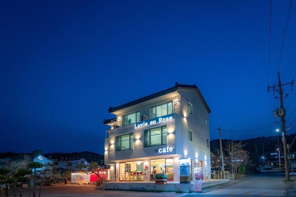 Gyeongju Labiang Rose Pension Exterior foto